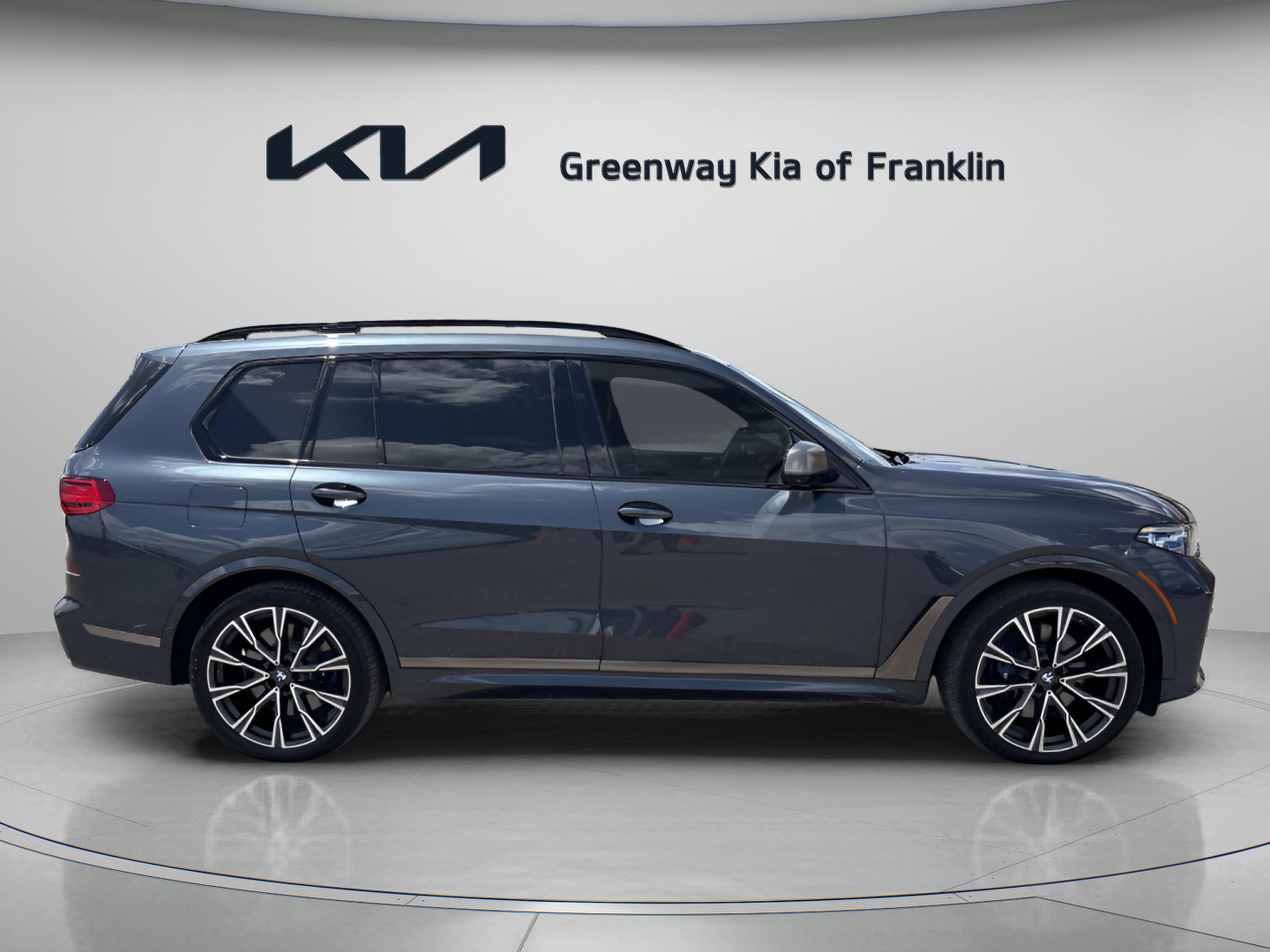 Used 2022 Arctic Grey Metallic BMW M50i image 8