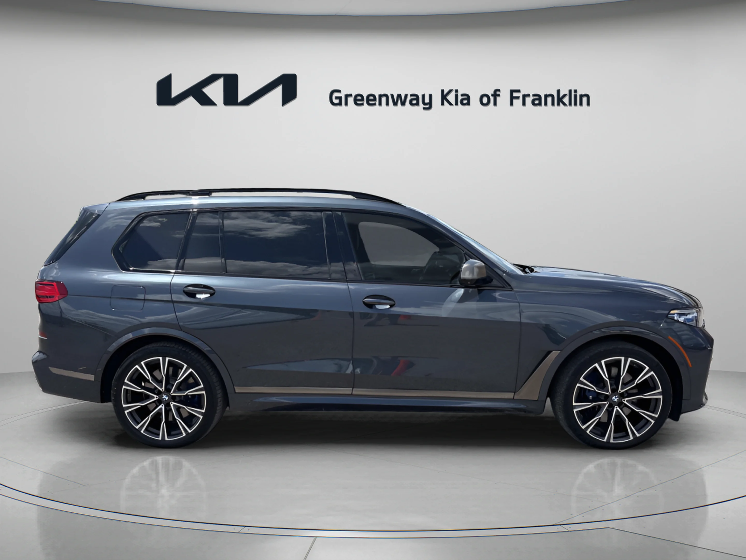 Used 2022 Arctic Grey Metallic BMW M50i image 8