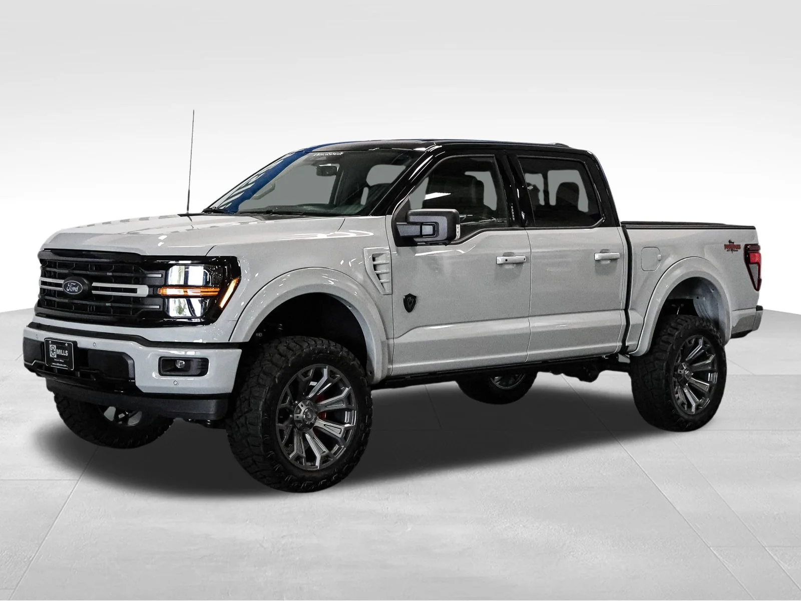 New 2026 White Ford XLT image 2