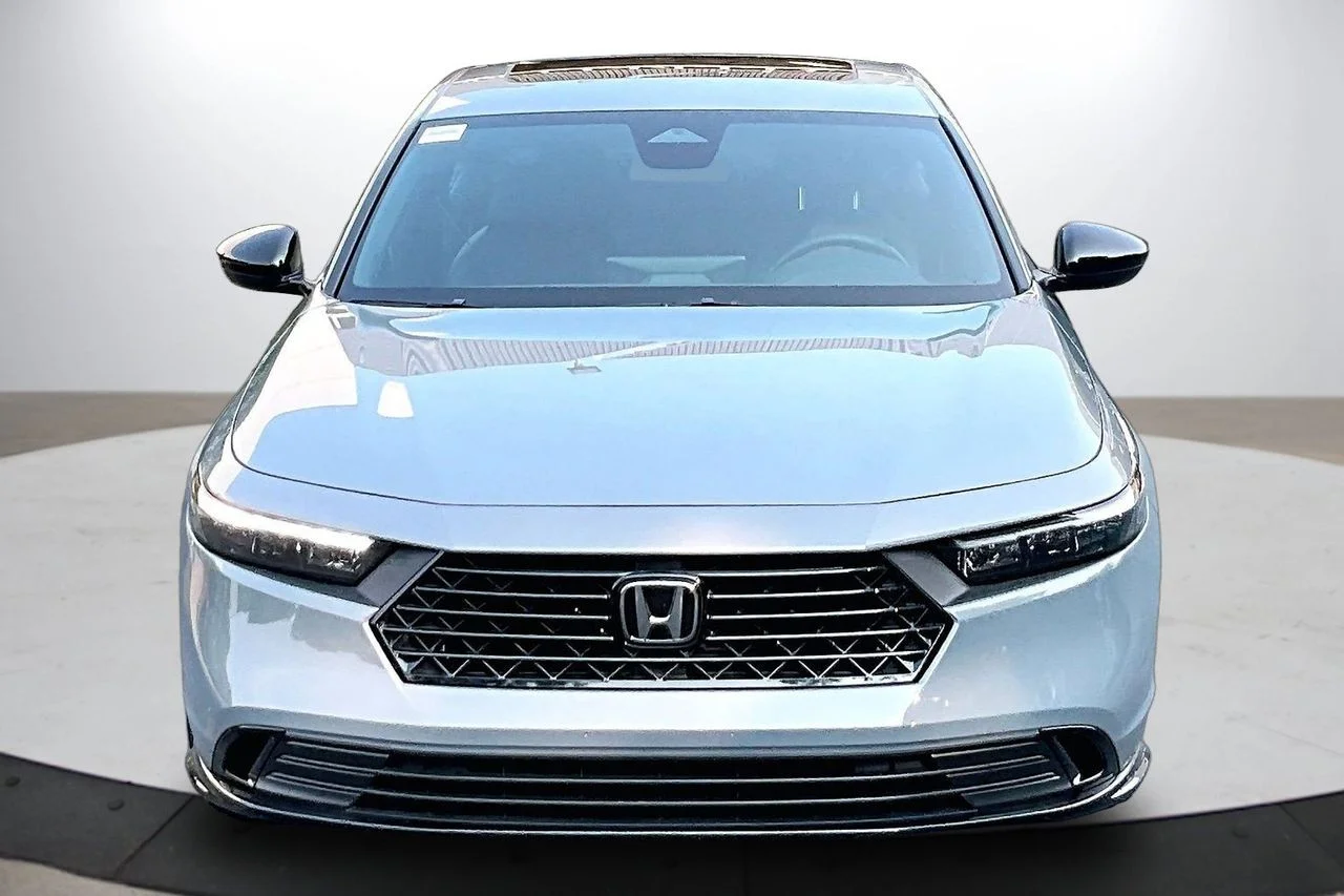 Certified Used 2025  Honda Sport-L image 3