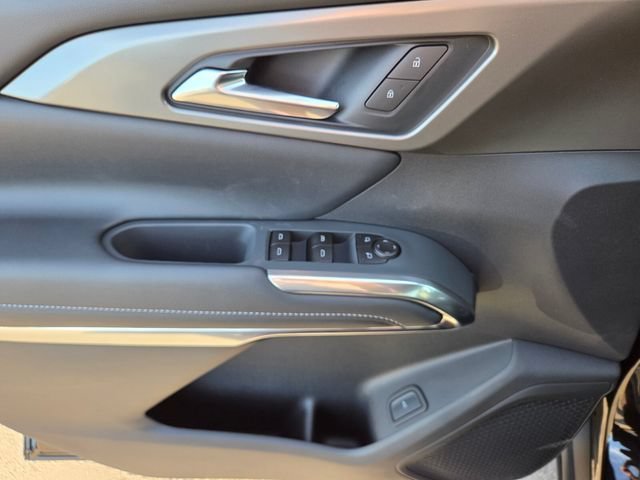 New 2027 Mosaic Black Metallic Chevrolet LT image 10