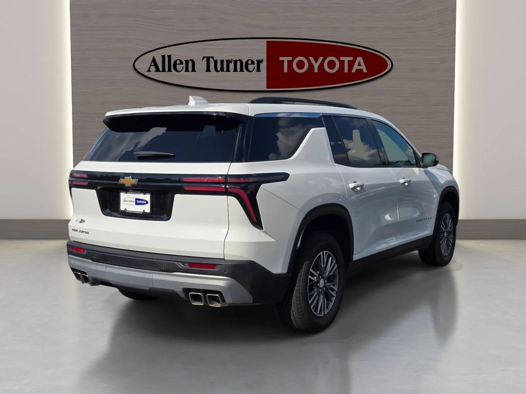 Used 2026 White Chevrolet LT image 7