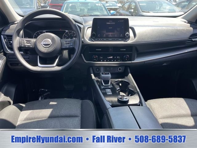 2024 Nissan Rogue SV - Photo 14