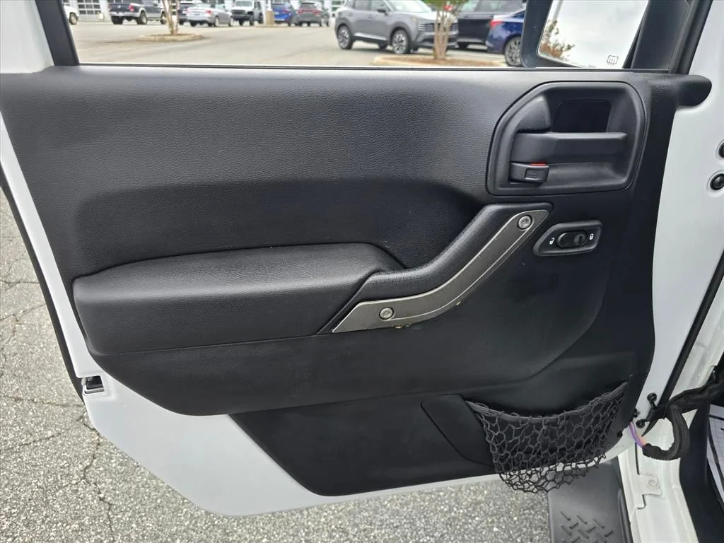 Used 2014 White Jeep Sport image 7