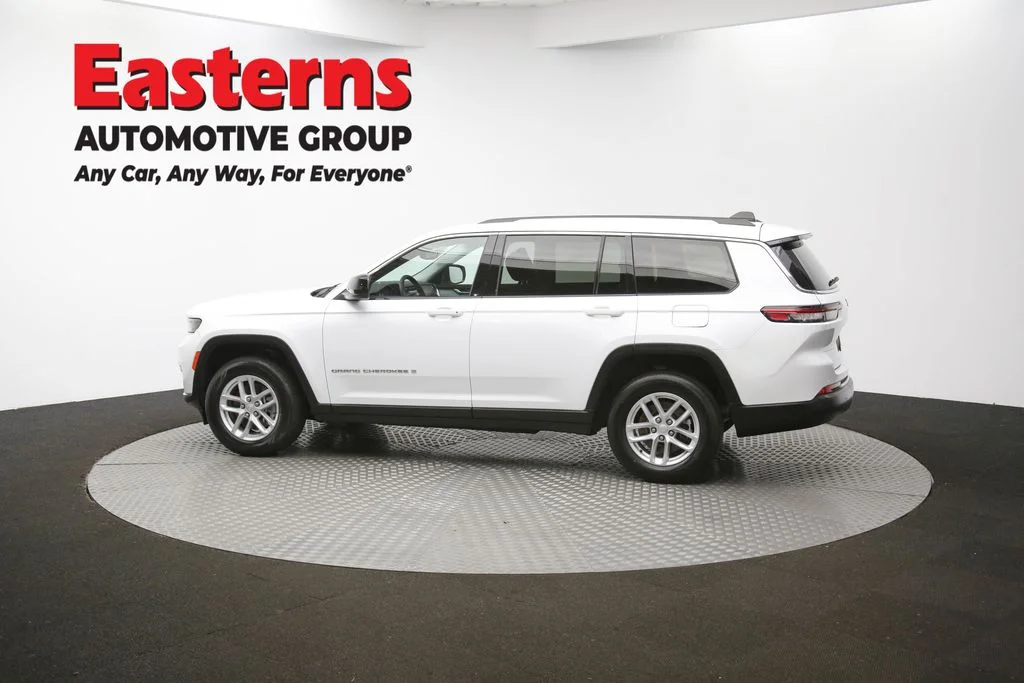 Used 2023 White Jeep Laredo image 62
