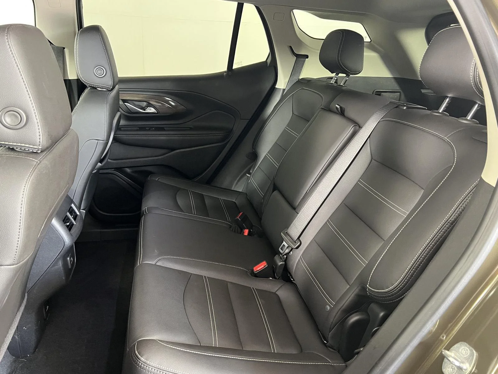 Used 2023 Deep Bronze Metallic GMC Denali image 21