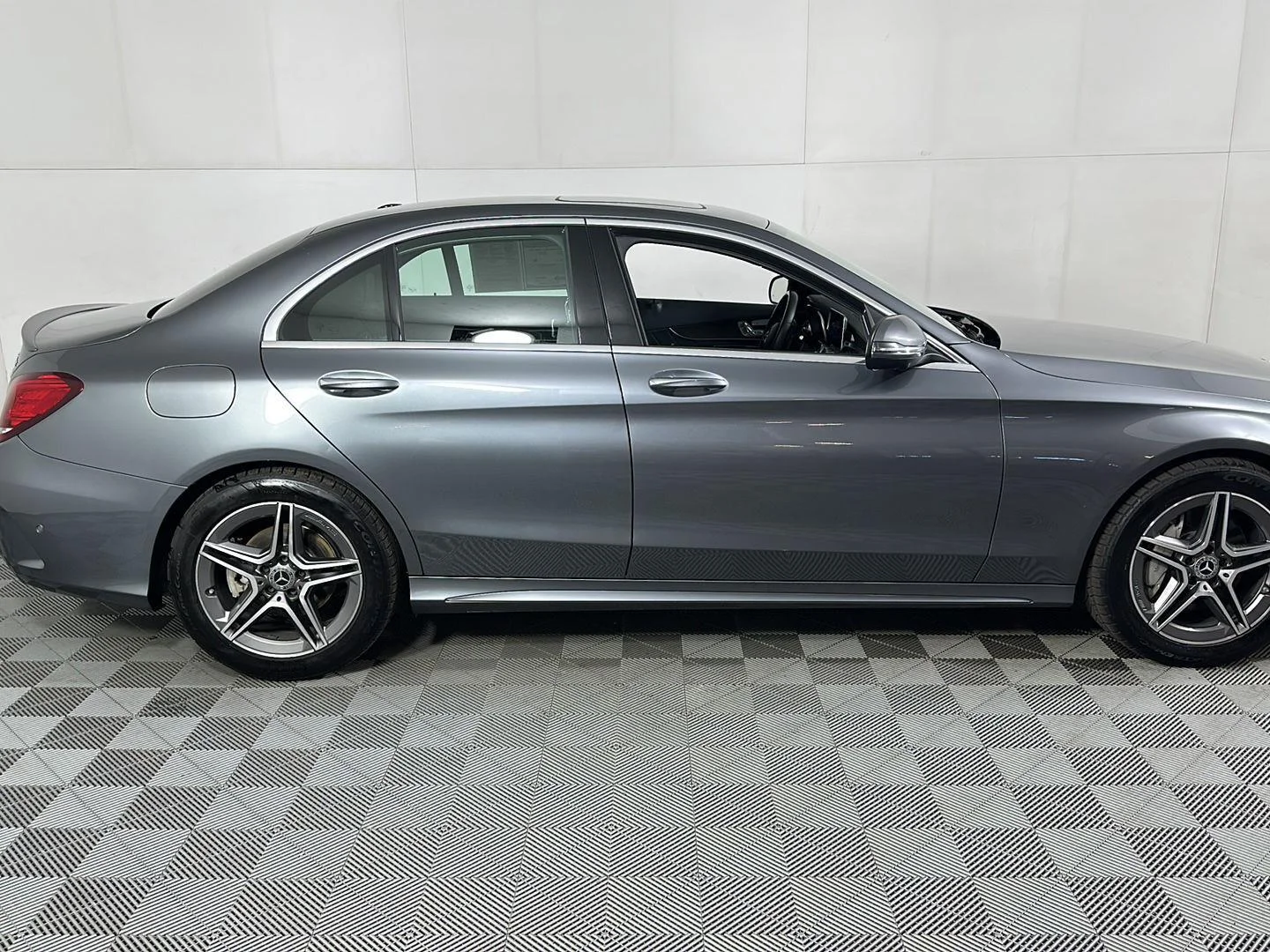 Used 2020 Selenite Grey Metallic Mercedes-Benz C 300 image 3
