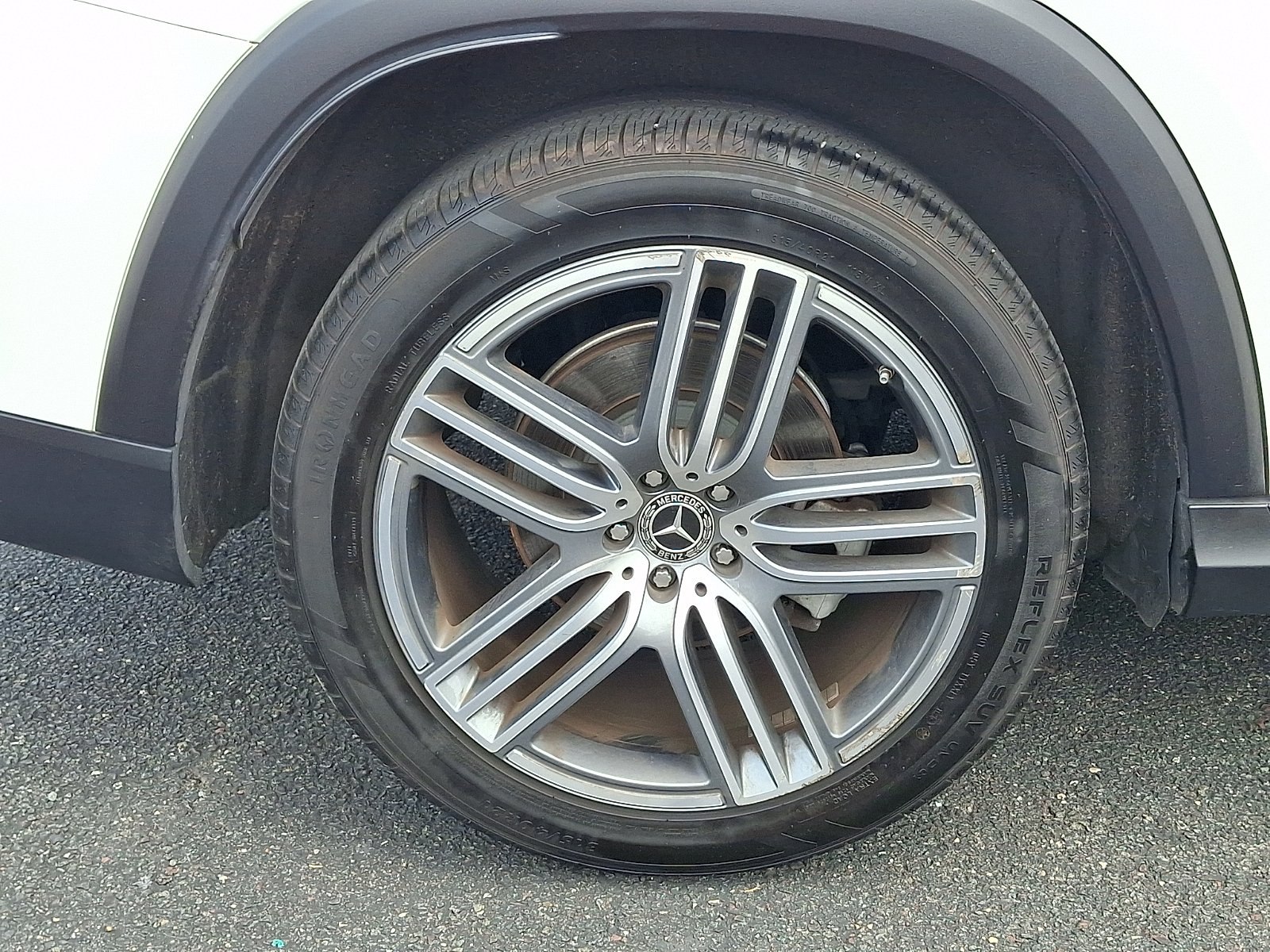 Used 2025 Black - 040 Mercedes-Benz 4MATIC® image 8