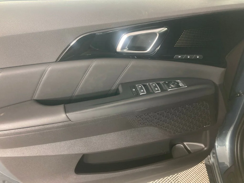 New 2026 Astra Blue Kia SX Prestige image 9