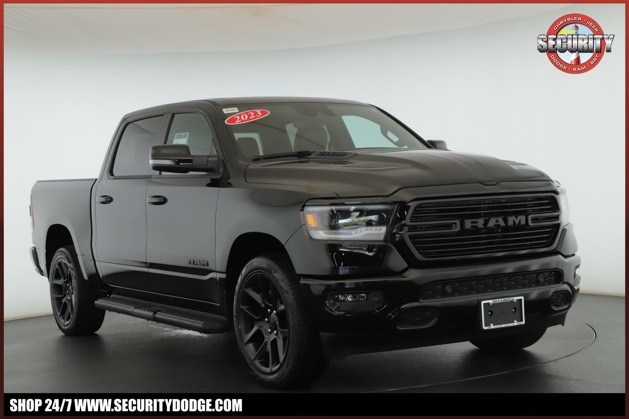 2023 RAM 1500 Laramie 4x4 Crew Cab 5'7's photo