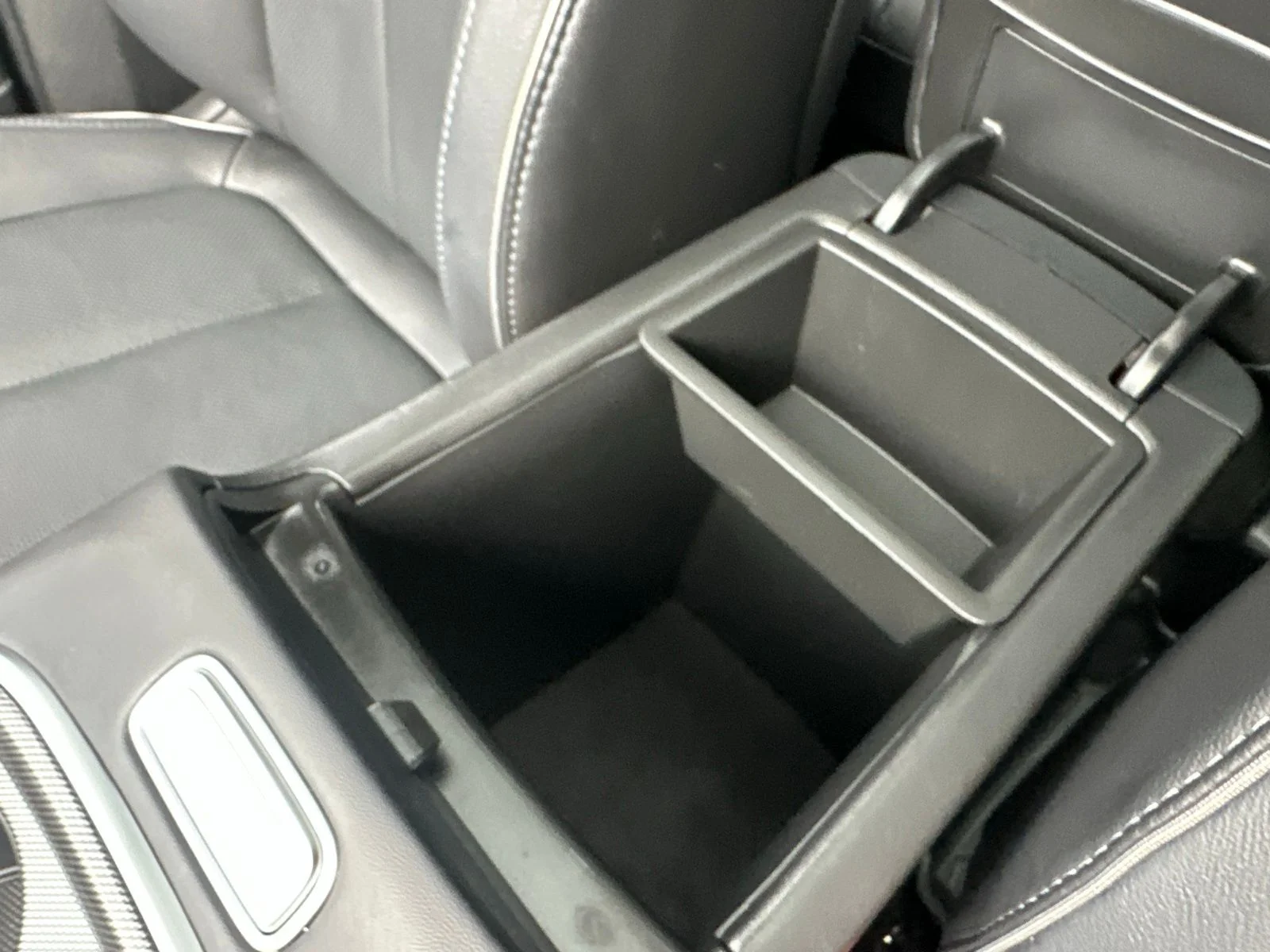 Used 2023 Black Hyundai Limited image 77