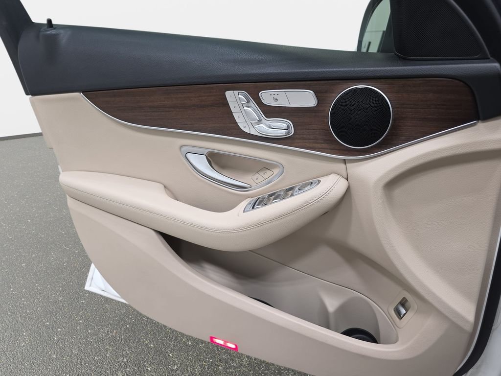 Used 2020 White Mercedes-Benz C 300 image 27