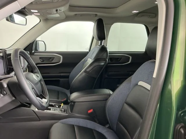 Used 2025 Green Ford Outer Banks image 16