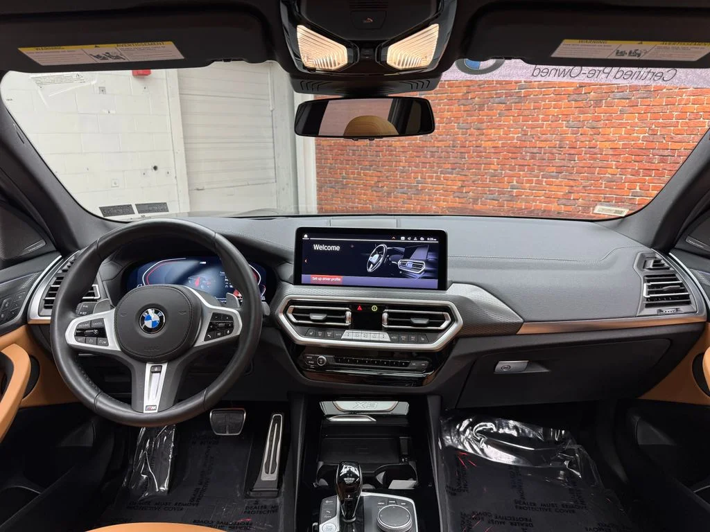 Used 2024 Black BMW xDrive30i image 12