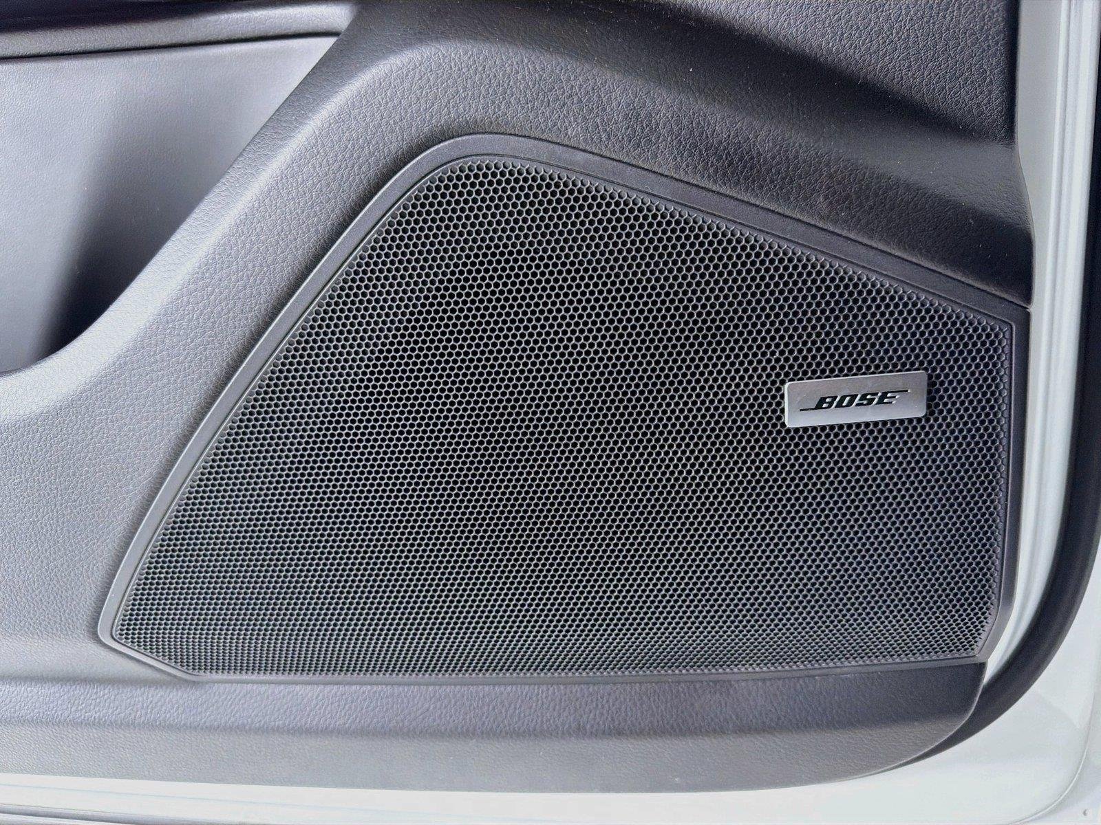 Used 2023 White Porsche Base image 9