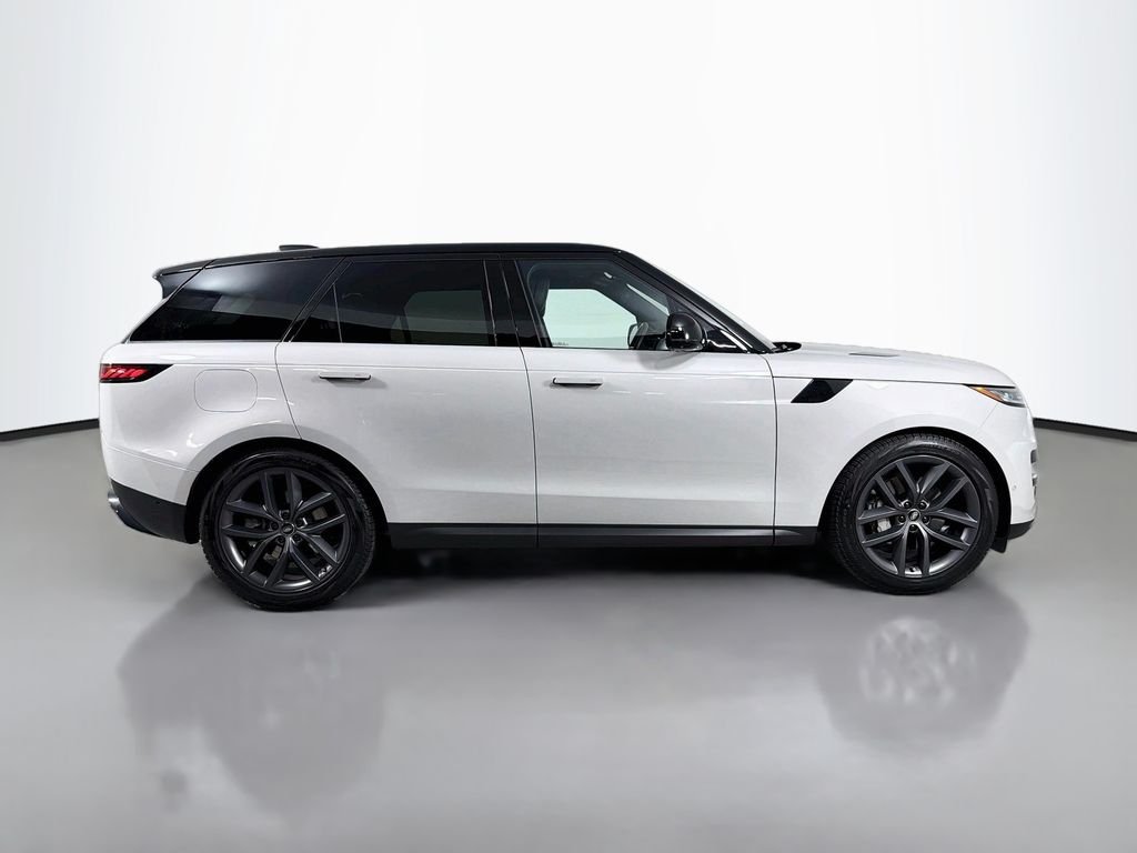 Certified Used 2024 Gray Land Rover SE image 4