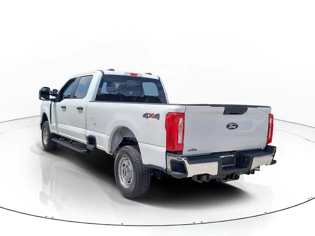 New 2027 Oxford White Ford XL image 7