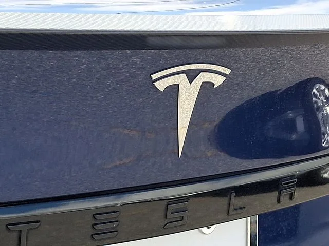 Used 2021 Deep Blue Metallic Tesla Plaid image 29