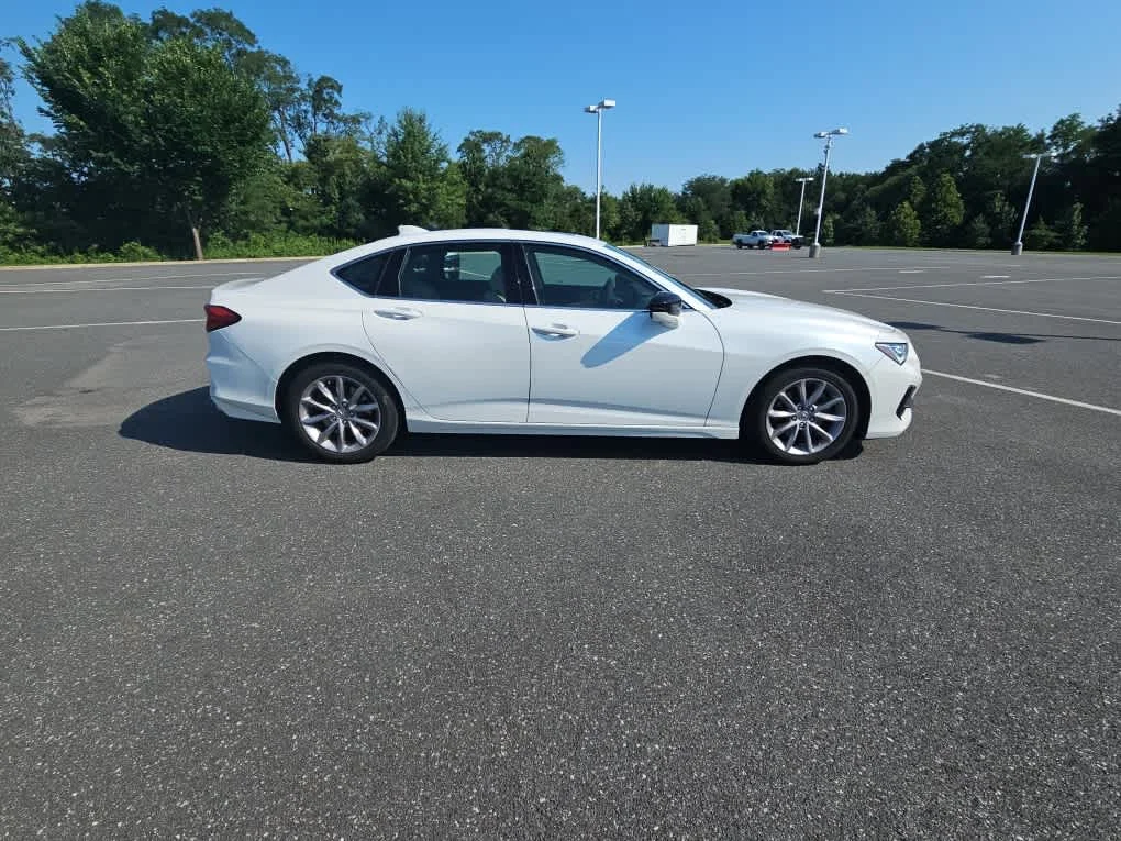 Certified Used 2023 Platinum White Pearl Acura  image 2