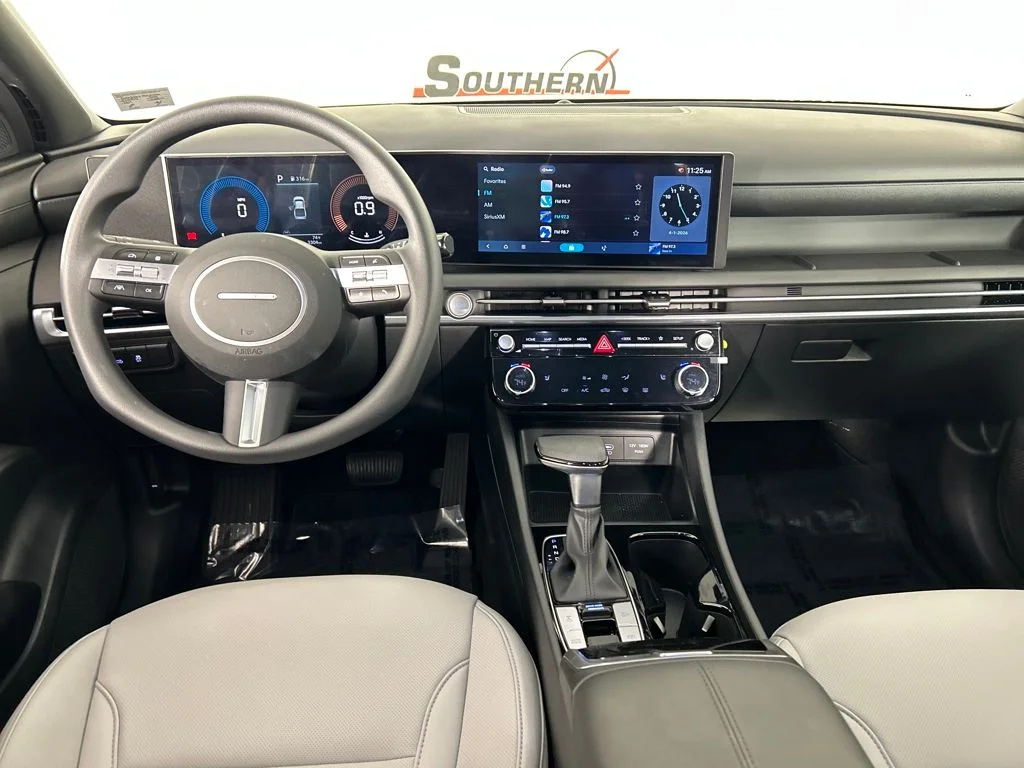 Used 2026 White Hyundai SEL image 20