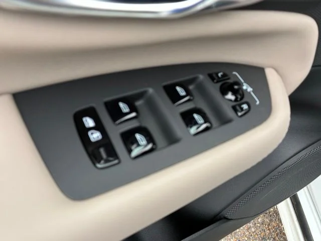 New 2026 Crystal White Volvo Plus image 18