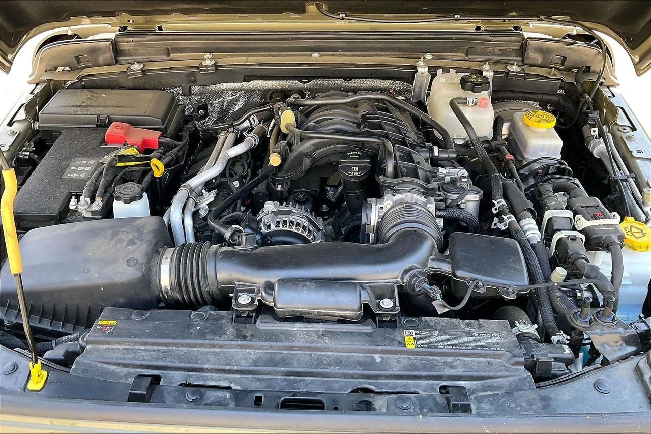 Used 2025  Jeep Rubicon image 37