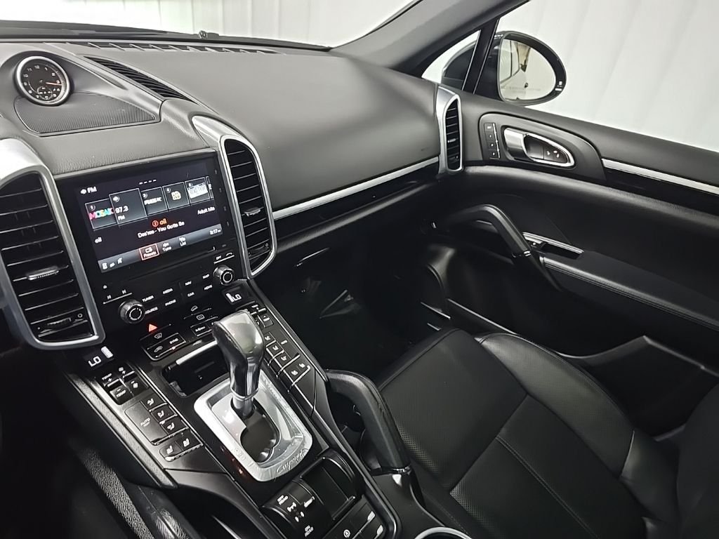 Used 2017 Black Porsche Base image 28