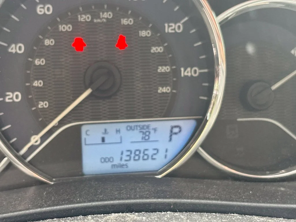 Used 2015 Brown Toyota LE image 29
