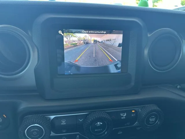 Used 2023 Blue Jeep Sport S image 18