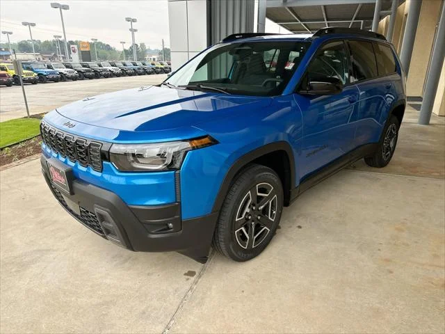 New 2026 Hydro Blue Pearl-Coat Exterior Paint Jeep Laredo image 4