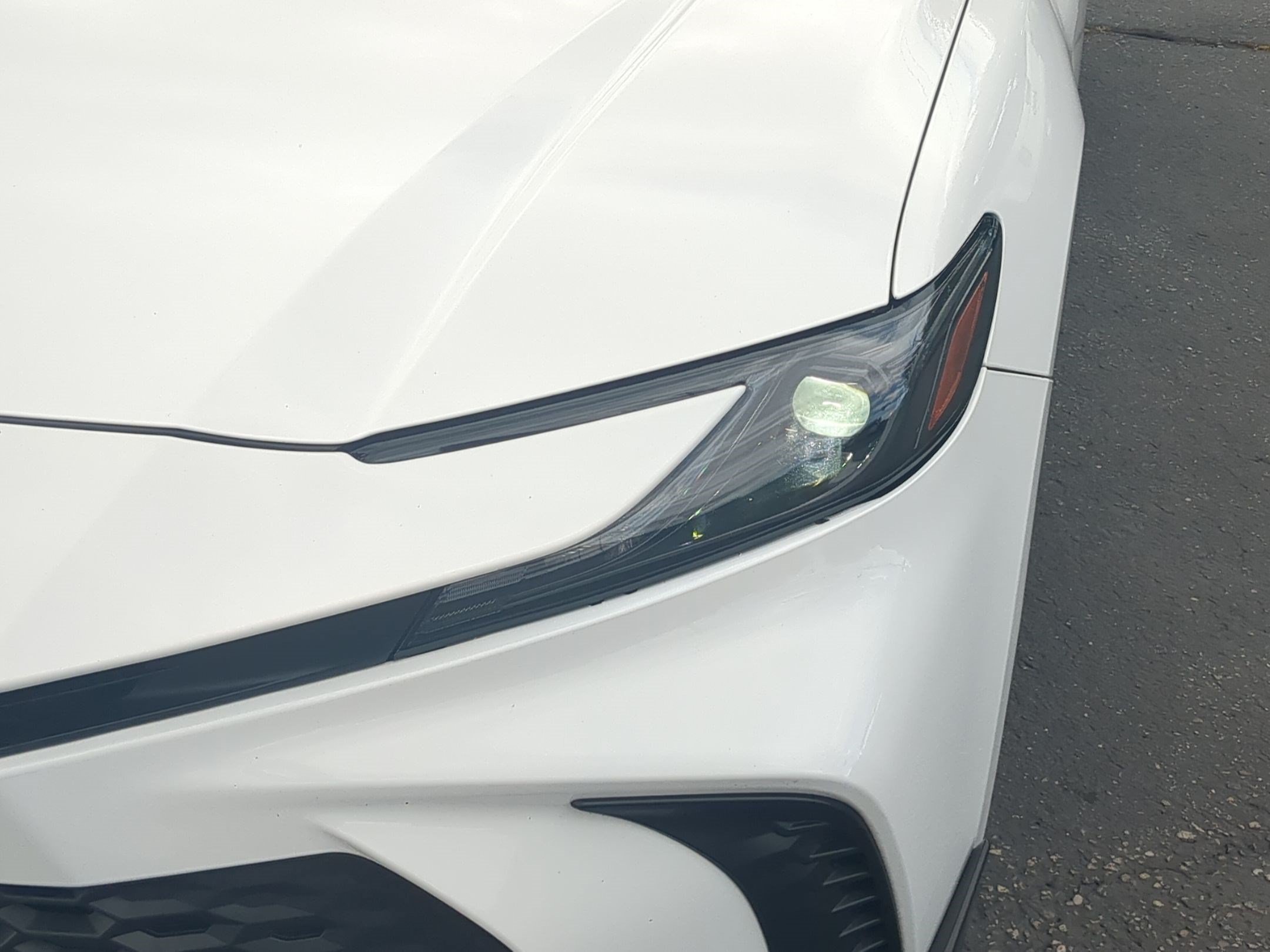 Used 2025 Ice Toyota LE image 12