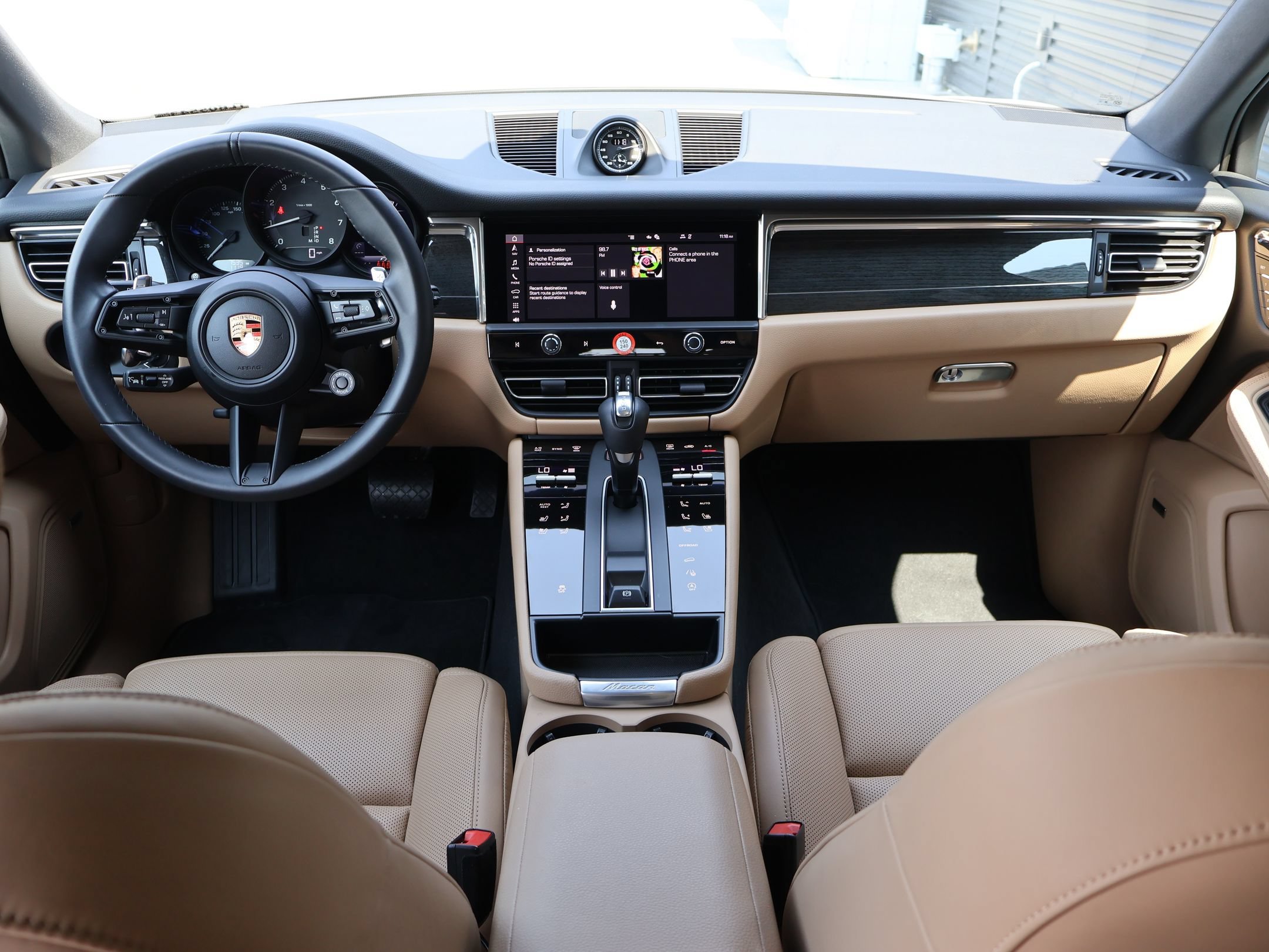 2026 Porsche Macan T - Photo 51