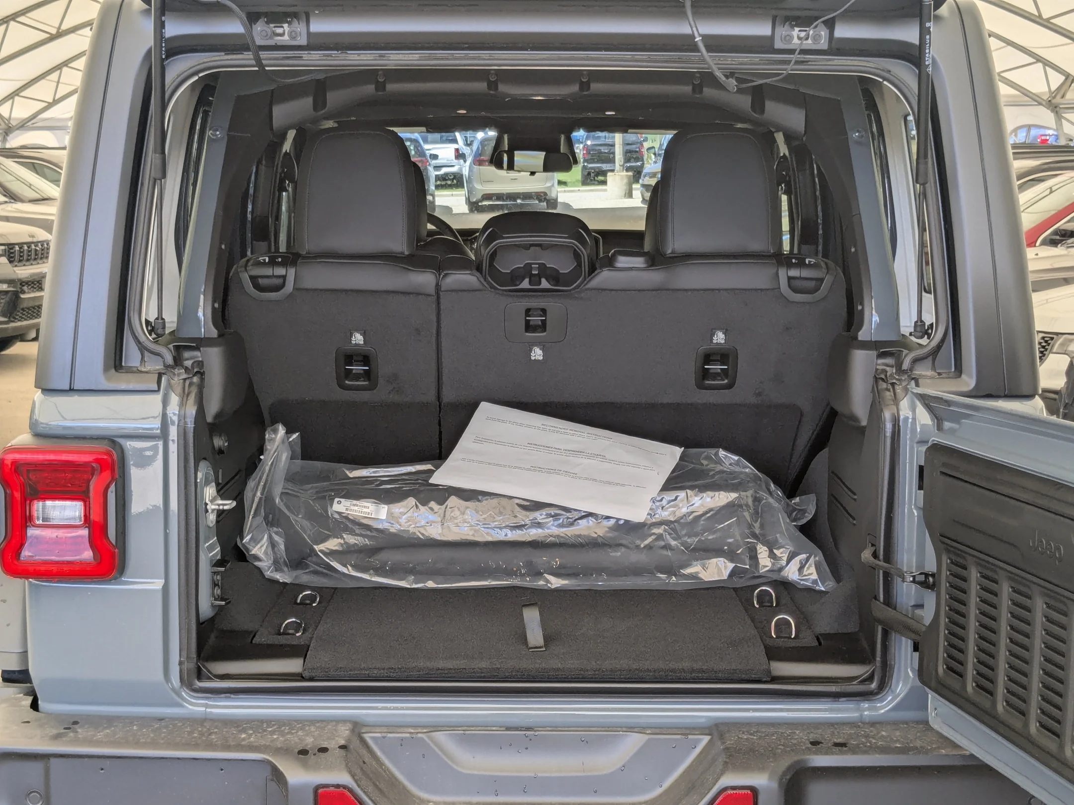 New 2026 Dark blue Jeep Rubicon - - 4x4 - 8-Spd Auto - Nappa Leather Seats - Black Freedom Top - Convenience Grp & More! image 27