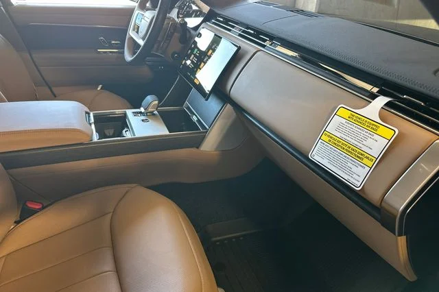 New 2026 Charente Grey Land Rover SE image 14