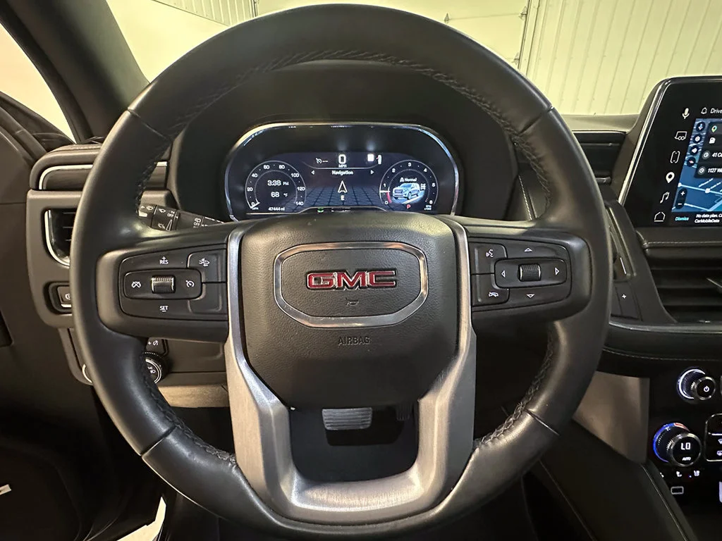 Used 2023 TITANIUM RUSH METALLIC GMC SLT image 42