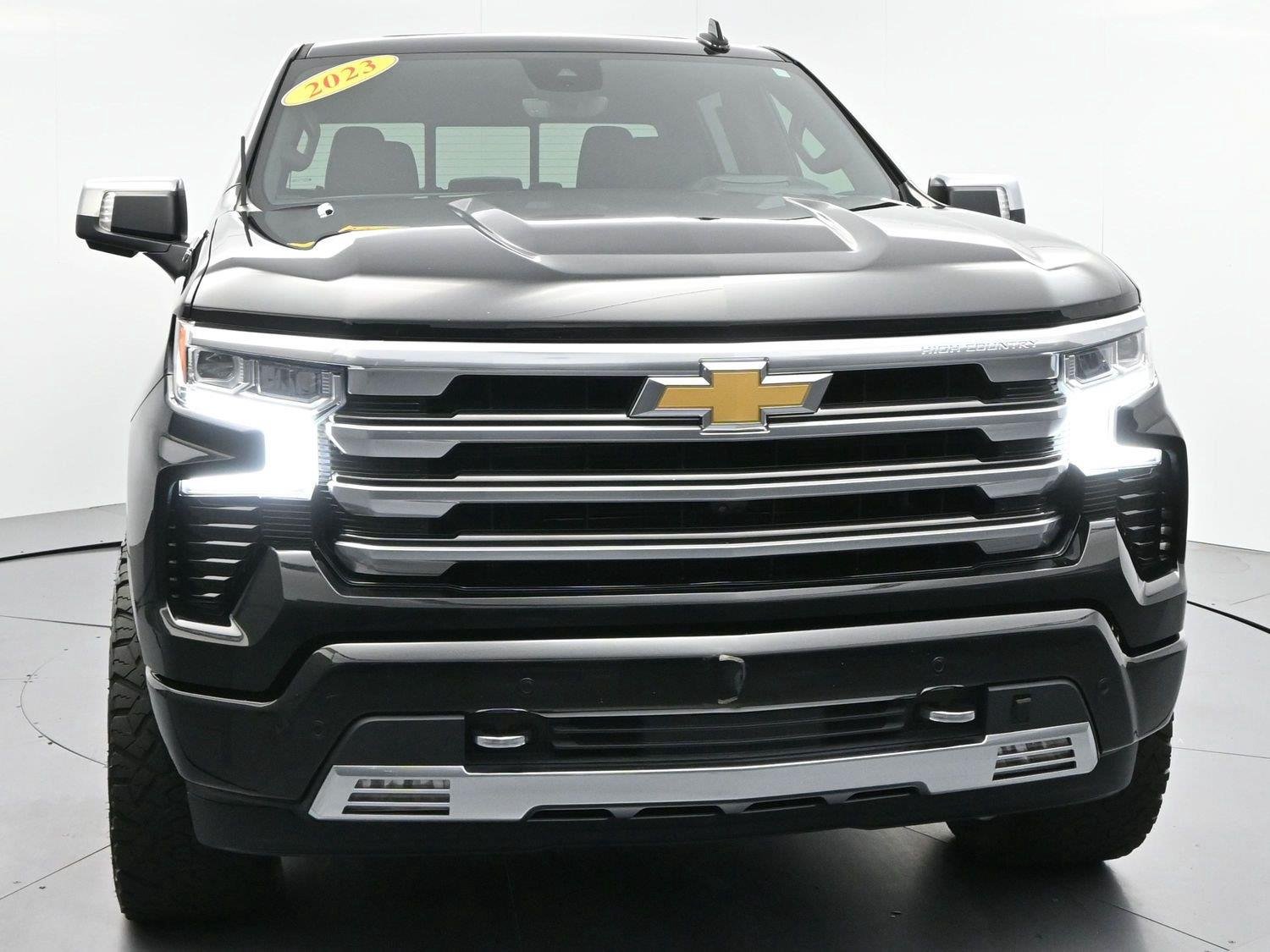 Used 2023 Black Chevrolet High Country image 2