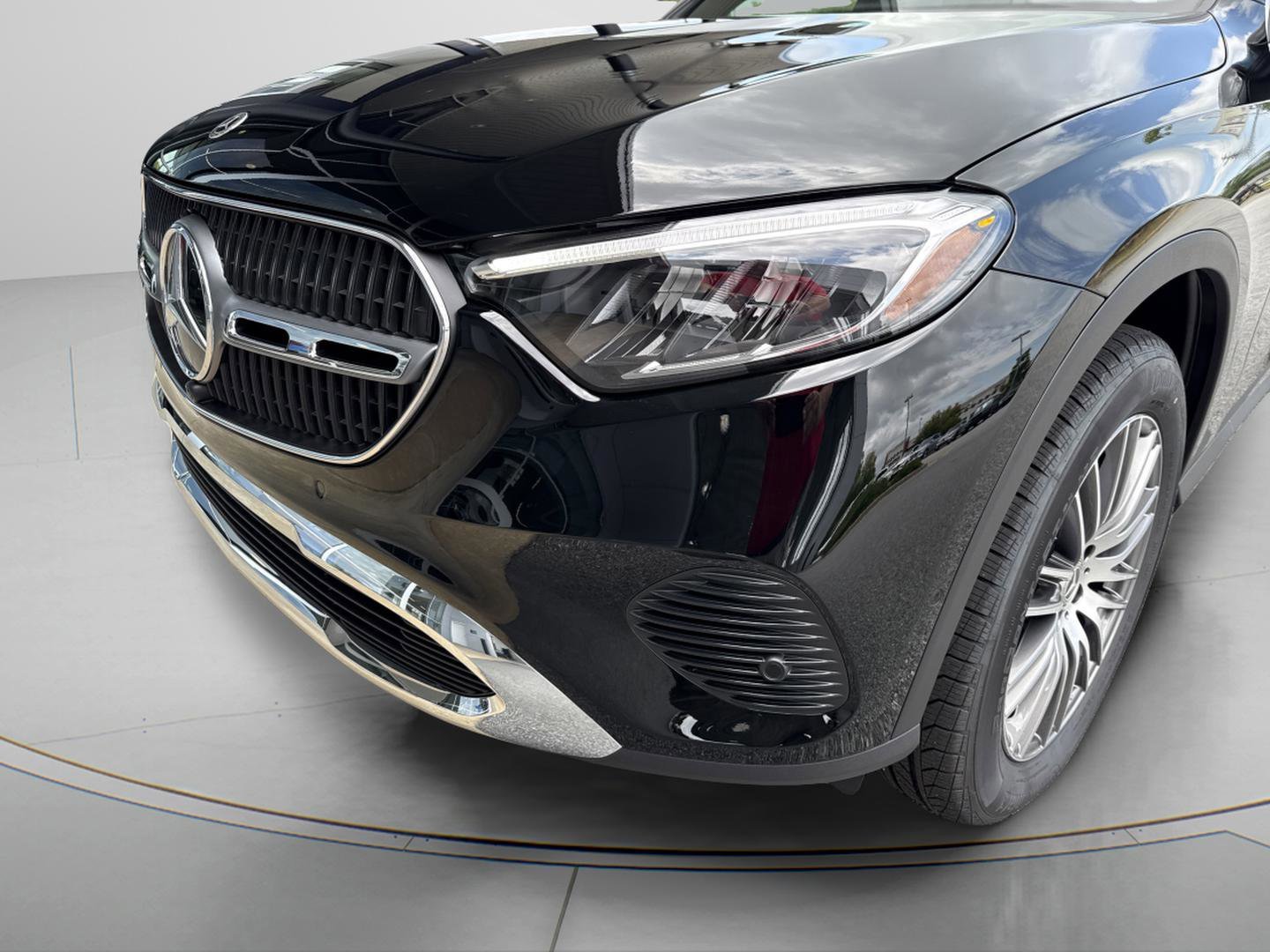 Certified Used 2026 Black Mercedes-Benz GLC 300 image 3