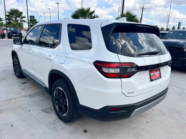 Used 2025 White Honda EX-L image 4
