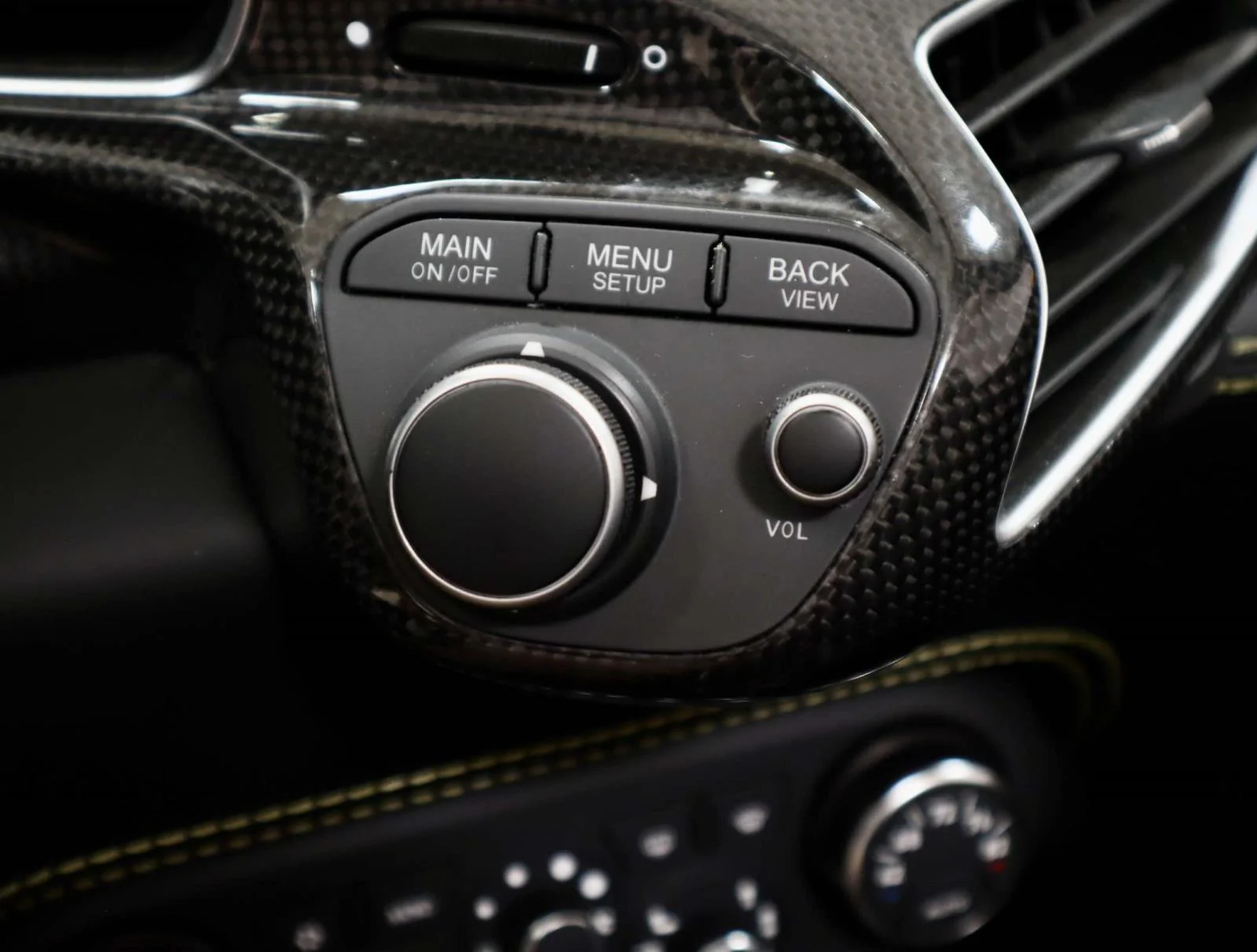 Used 2013 Giallo Modena Ferrari 2dr Conv image 34