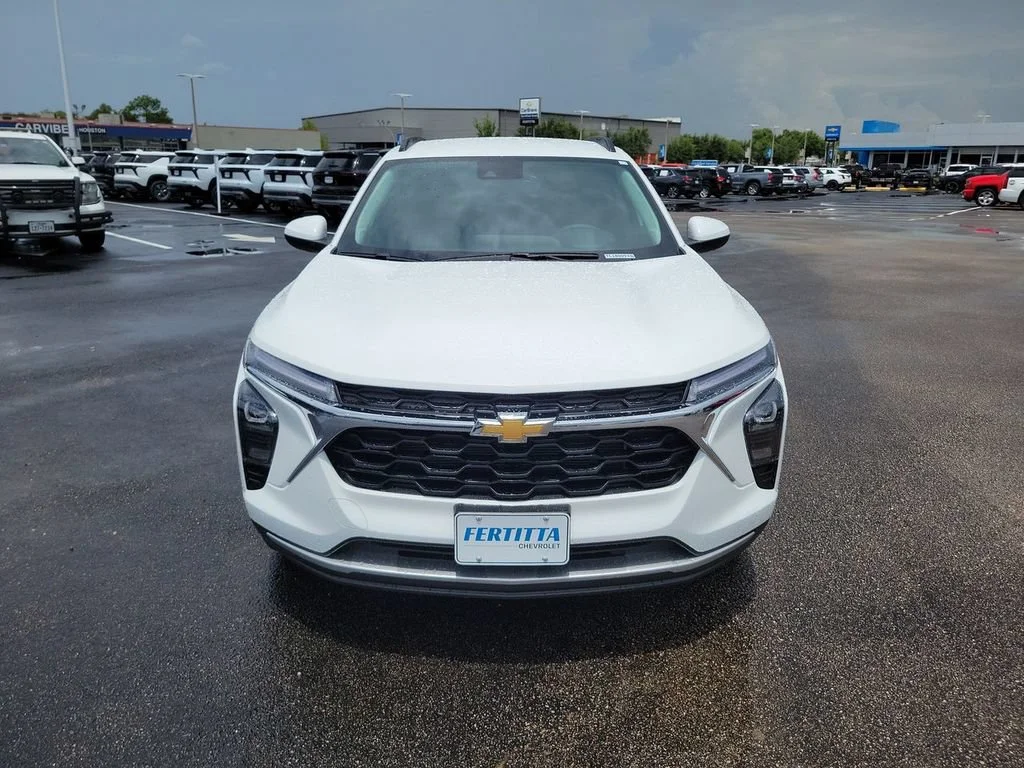 New 2026 Summit White Chevrolet LT image 28