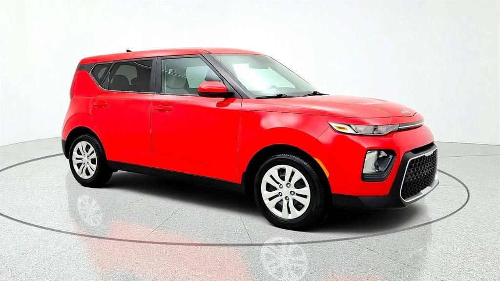 Used 2020 Inferno Red Kia LX IVT image 3