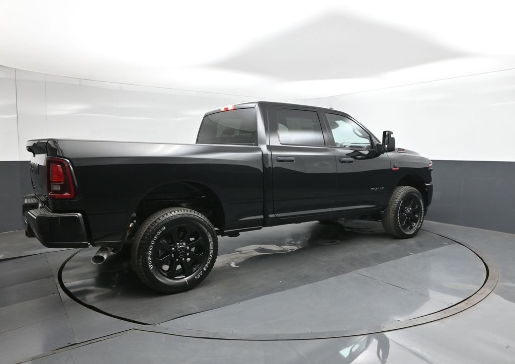 New 2026 Diamond Black Crystal Pearl-Coat Exterior Paint RAM Big Horn image 15