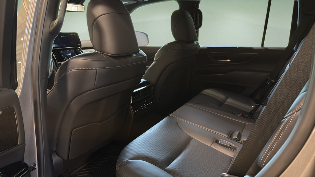 2026 Lexus LX 700h Luxury - Photo 14