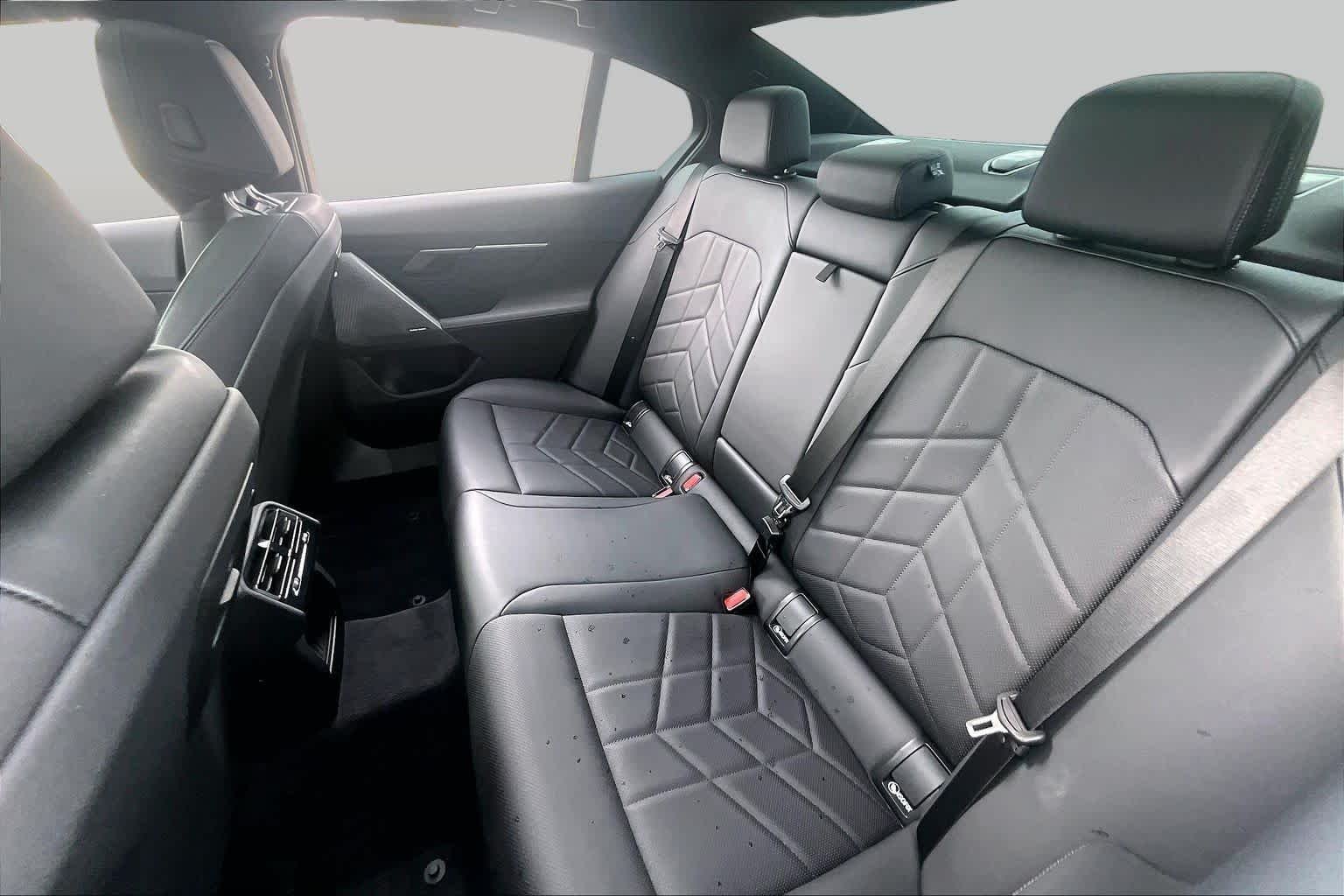 Used 2026 Dark Graphite Metallic BMW 550e xDrive image 19