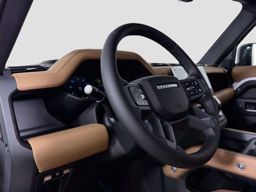 New 2026 Fuji White Land Rover X-Dynamic SE image 9