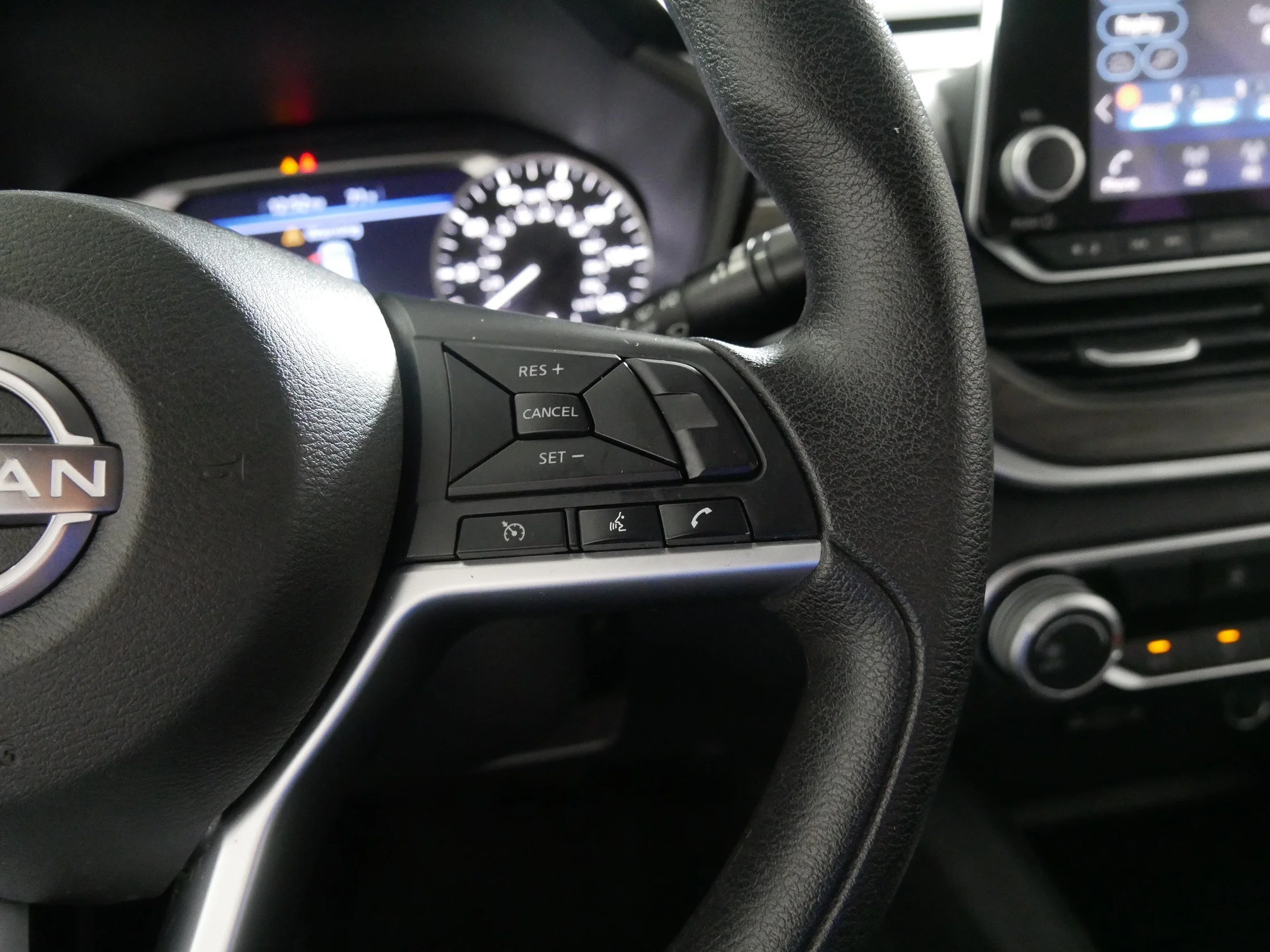 Used 2025 Super Black Nissan SV image 28