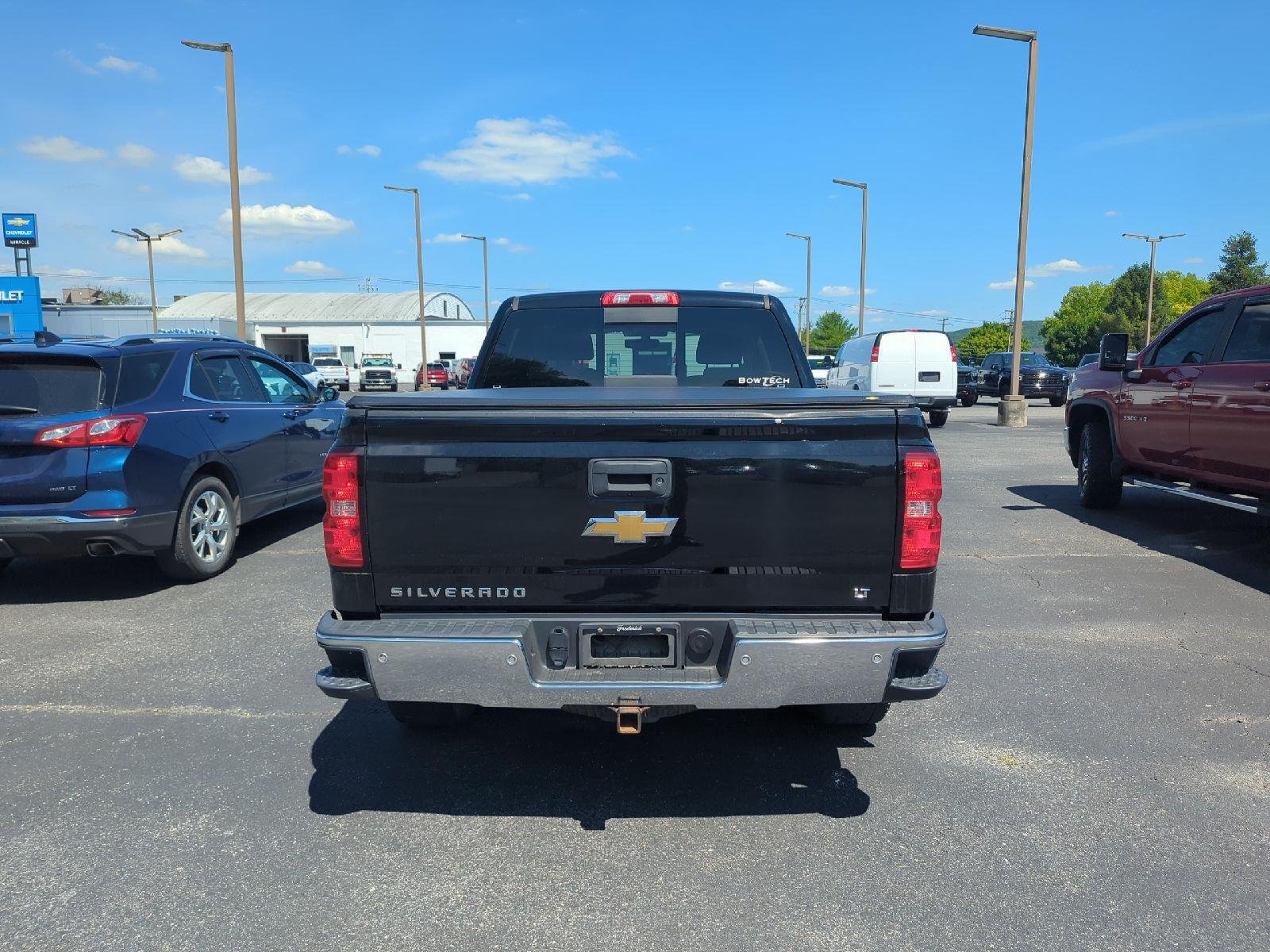 Used 2018 BLACK CHEVROLET TRUCK LT image 5