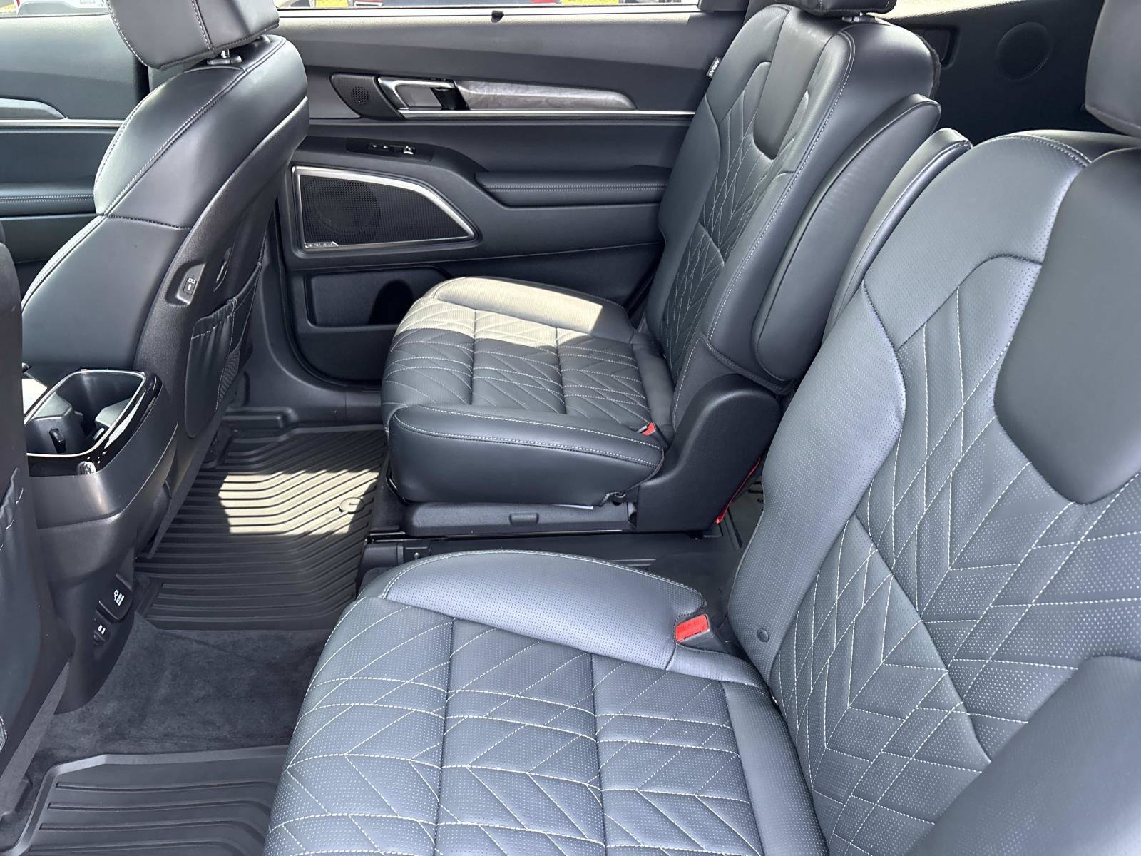 Used 2025 Wolf Gray Kia SX-Prestige X-Line image 17
