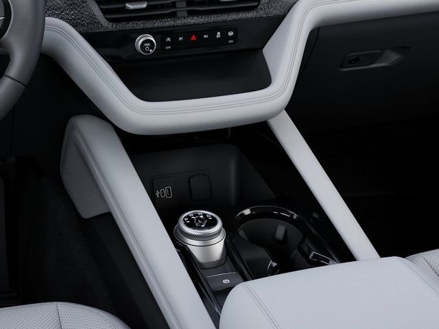 New 2027 Carbonized Gray Metallic Ford Platinum™ image 15