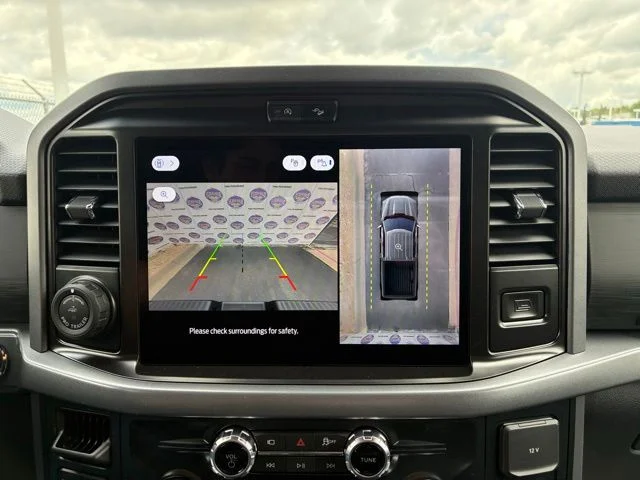 New 2026 Carbonized Gray Metallic Ford XLT image 15
